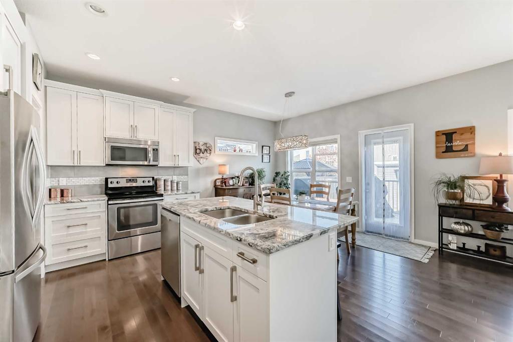 Picture of 4 Bethune Way , Carstairs Real Estate Listing