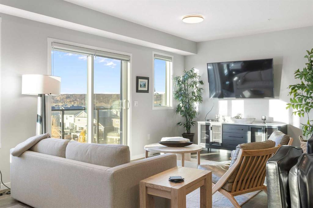 Picture of 1409, 42 Cranbrook Gardens SE, Calgary Real Estate Listing