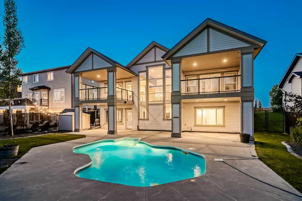 Picture of 231 Railway Close SE, Langdon Real Estate Listing