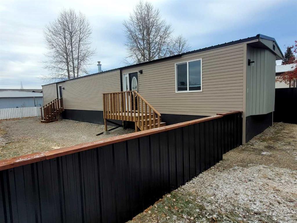 Picture of Unit 27, 4402 48 Avenue , Sylvan Lake Real Estate Listing