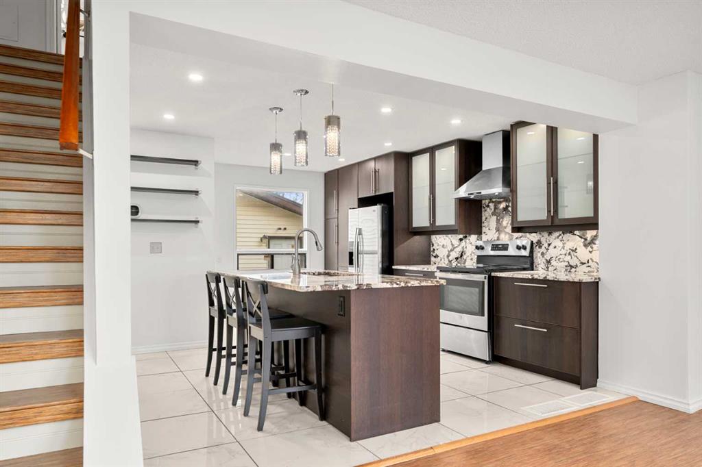 Picture of 150 Shawmeadows Road SW, Calgary Real Estate Listing