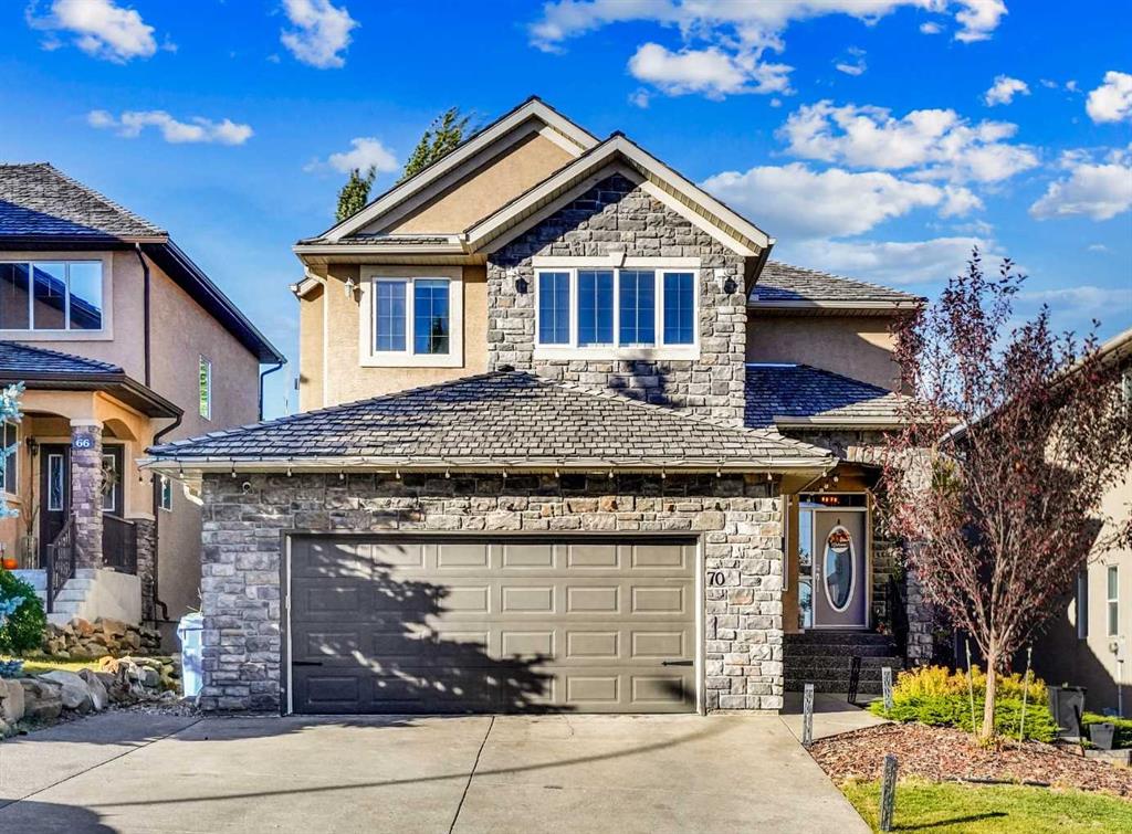 Picture of 70 Royal Ridge Manor NW, Calgary Real Estate Listing