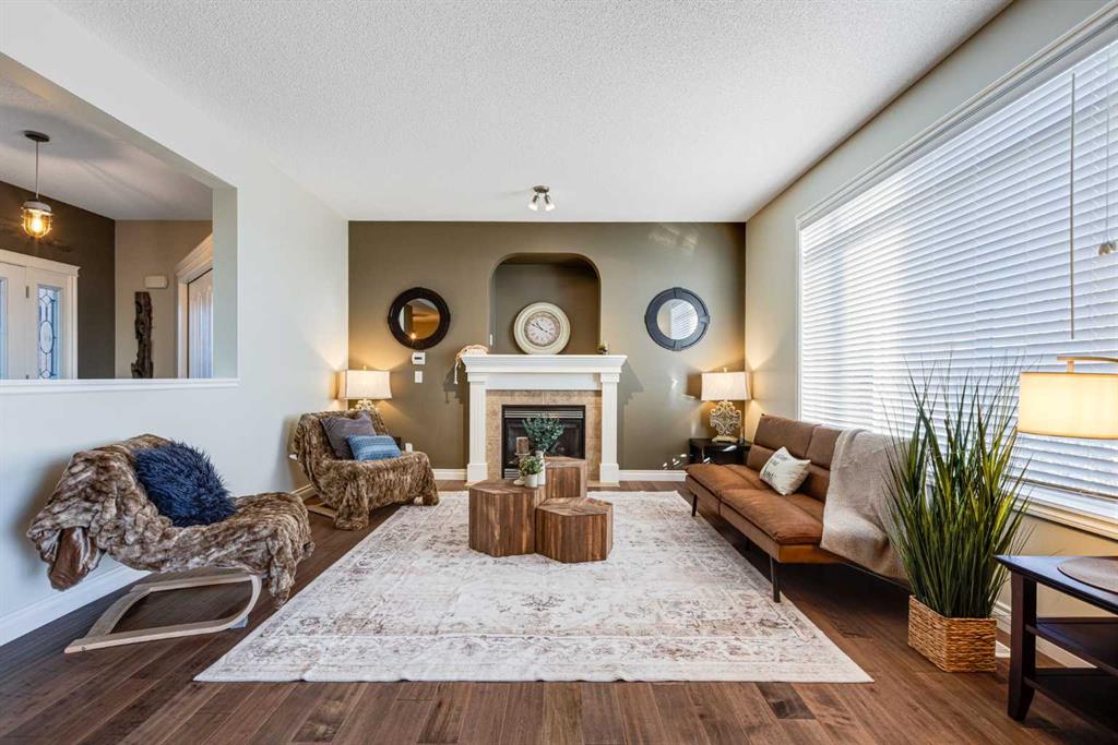 Picture of 521 Westmount Close , Okotoks Real Estate Listing