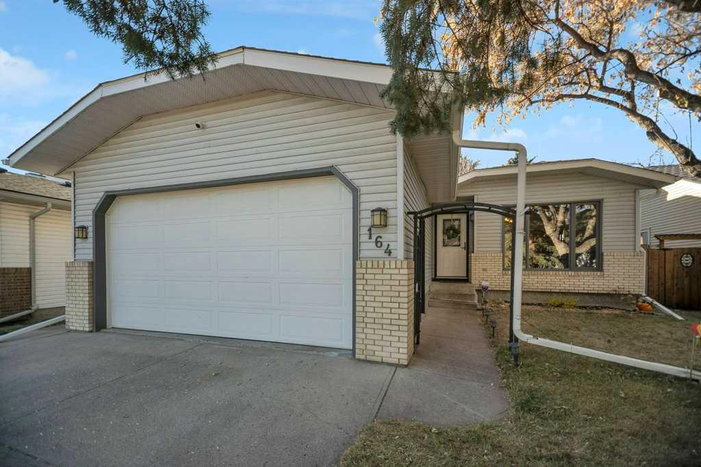 Picture of 164 Mckerrell Crescent SE, Calgary Real Estate Listing