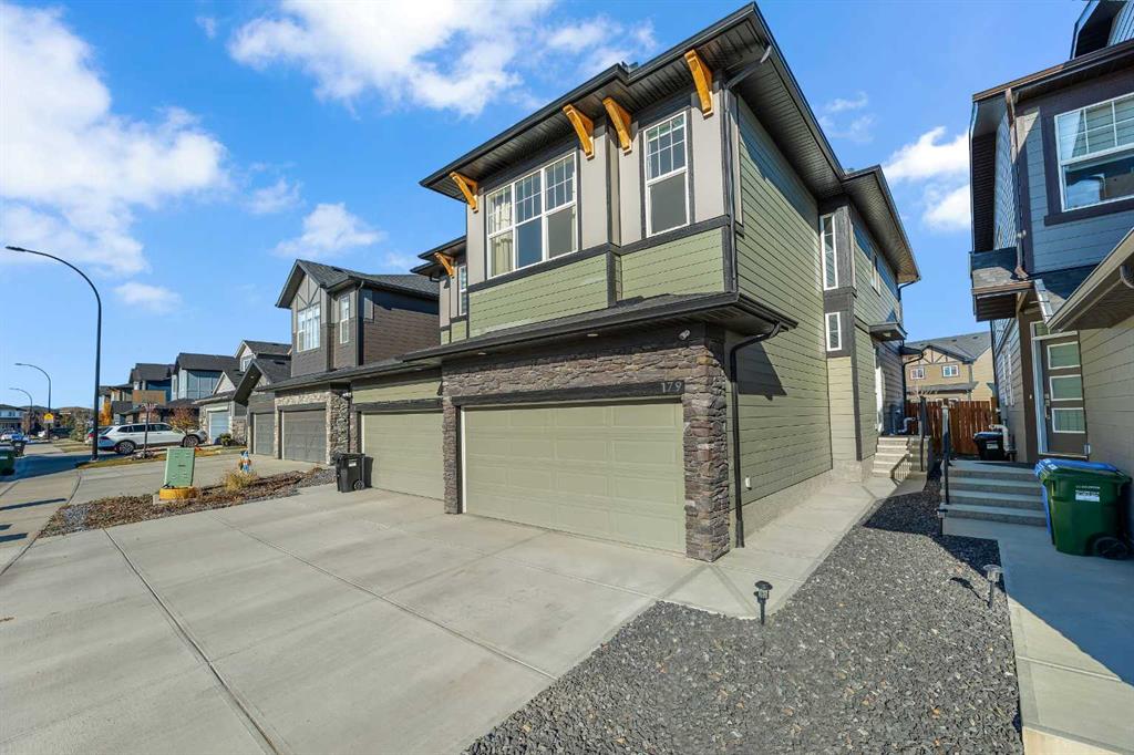 Picture of 179 Legacy Glen Parade SE, Calgary Real Estate Listing