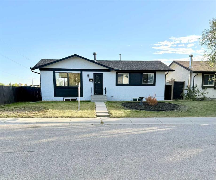 Picture of 951 Maitland Way NE, Calgary Real Estate Listing