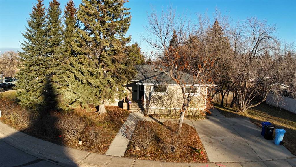 Picture of 106 Hilltop Crescent , Fort McMurray Real Estate Listing