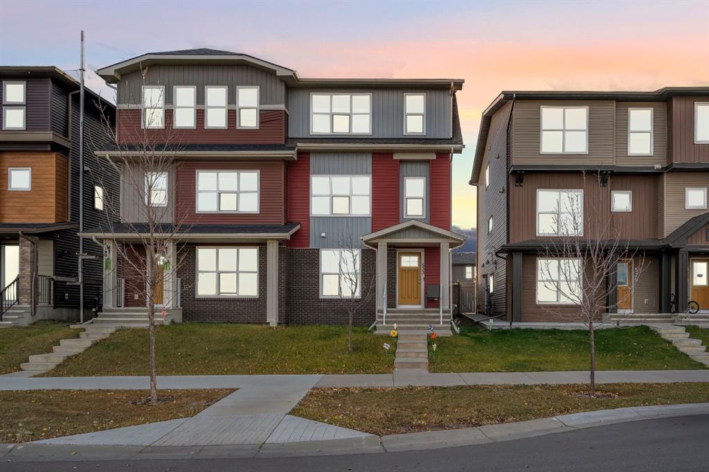 Picture of 533 Savanna Boulevard NE, Calgary Real Estate Listing