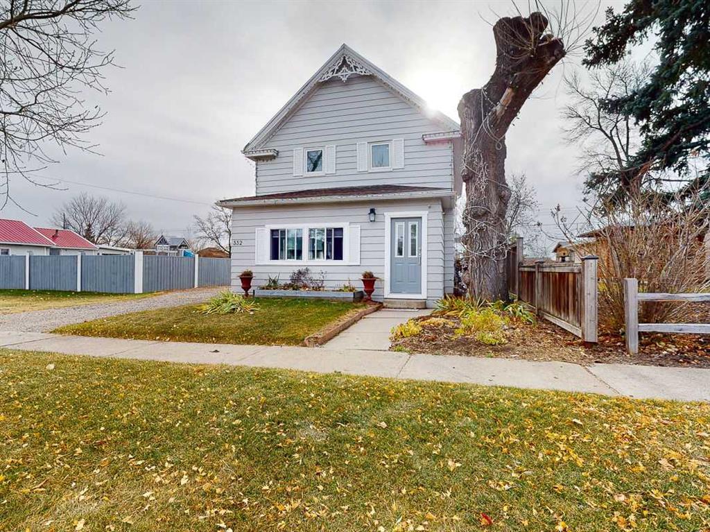 Picture of 332 Grey Street , Granum Real Estate Listing