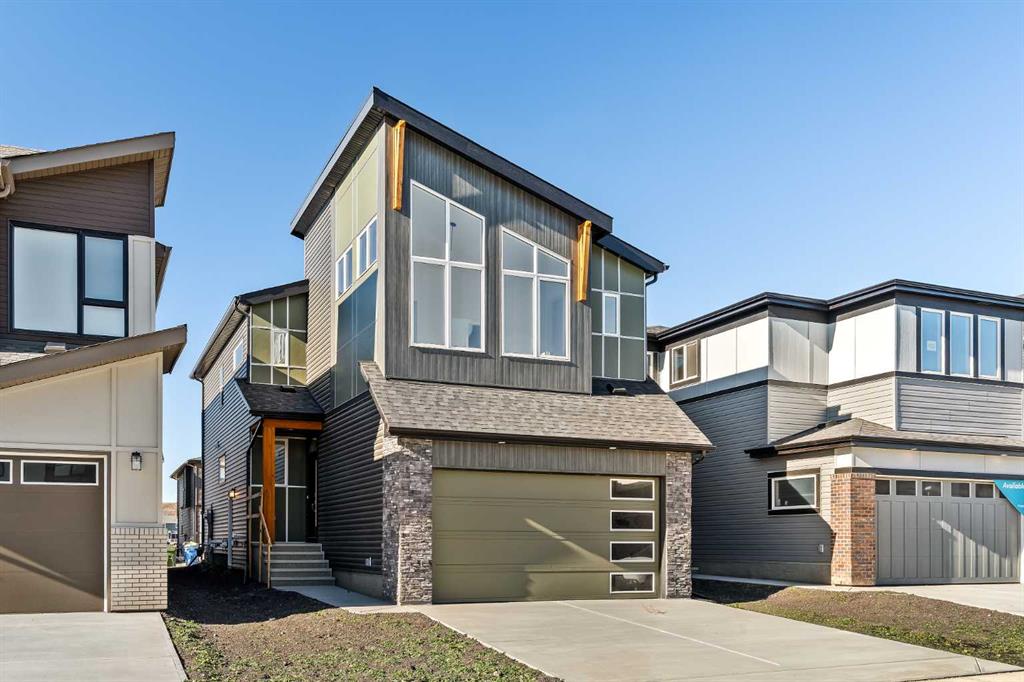 Picture of 168 Creekstone Circle SW, Calgary Real Estate Listing