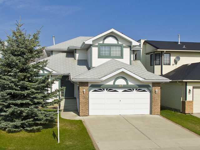 Picture of 165 Woodford Drive SW, Calgary Real Estate Listing