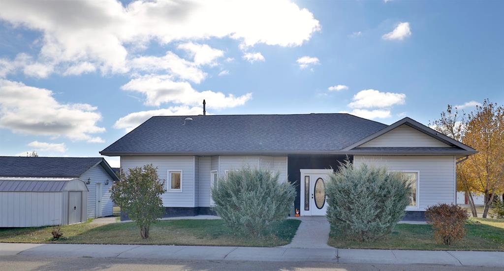 Picture of 5338 55 Avenue , Bashaw Real Estate Listing