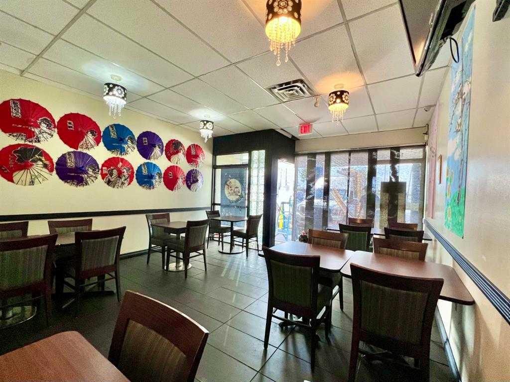 Picture of 920 36 Street NE, Calgary Real Estate Listing