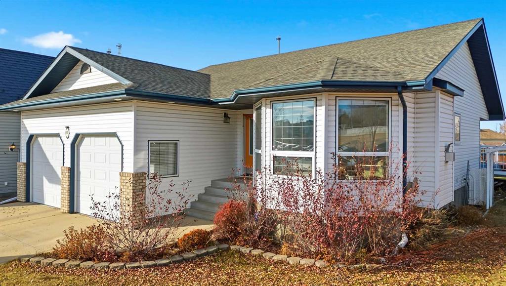 Picture of 11 Falcon Ridge Drive , Sylvan Lake Real Estate Listing