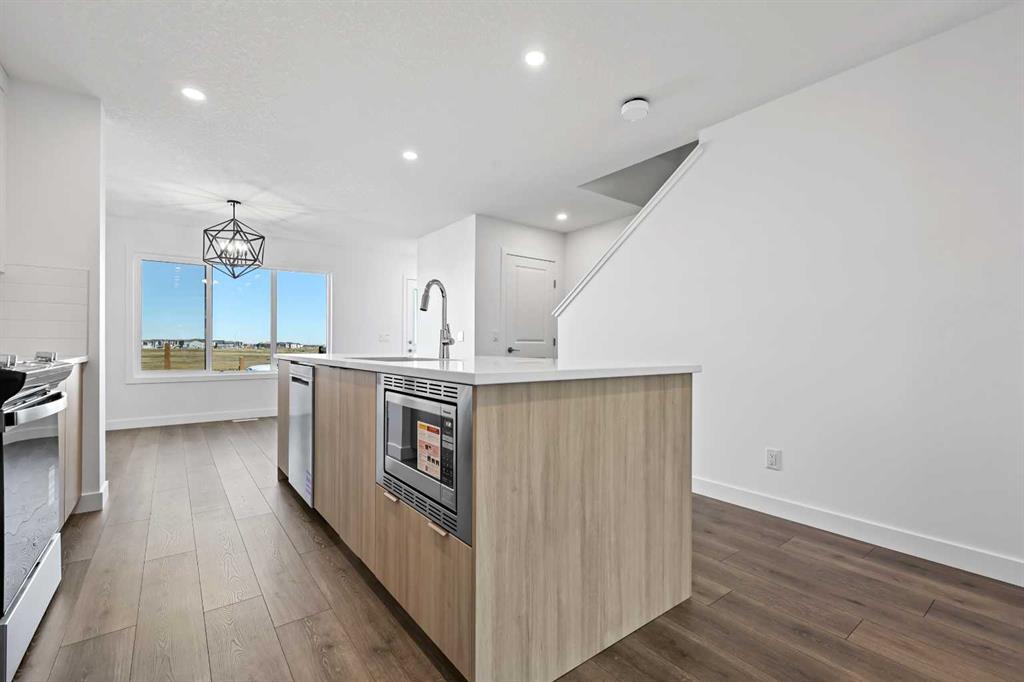 Picture of 19838 45 Street SE, Calgary Real Estate Listing