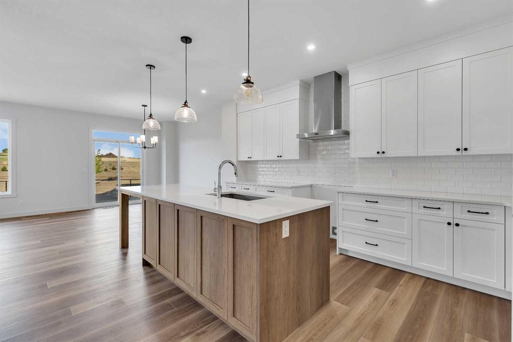 Picture of 127 Heritage Court , Cochrane Real Estate Listing