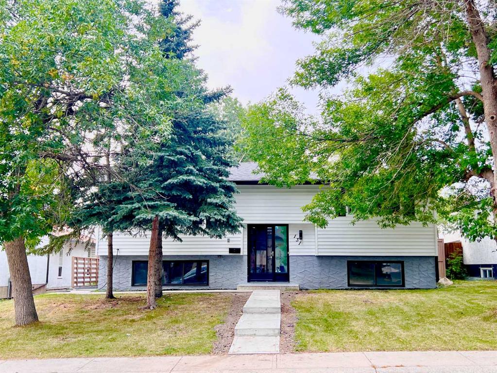 Picture of 131 Whiteview Close NE, Calgary Real Estate Listing