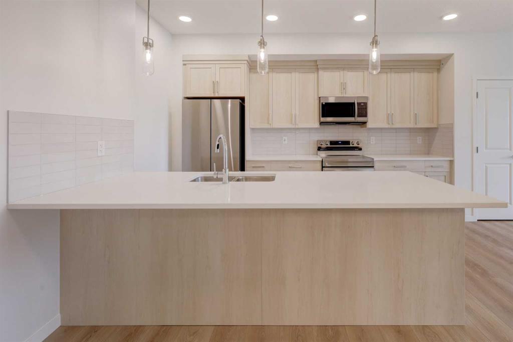 Picture of 1407, 550 Belmont Street SW, Calgary Real Estate Listing