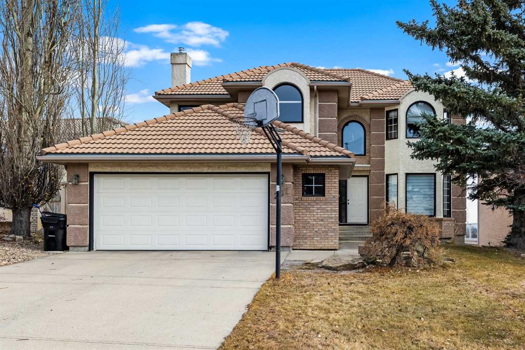 Picture of 201 Signature Way SW, Calgary Real Estate Listing