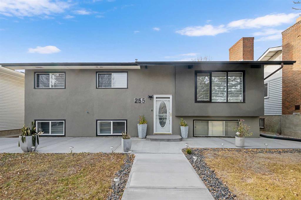 Picture of 255 Rundleridge Drive NE, Calgary Real Estate Listing