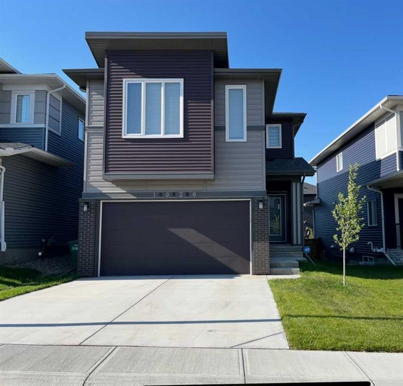 Picture of 1020 Chinook Gate Heath SW, Airdrie Real Estate Listing