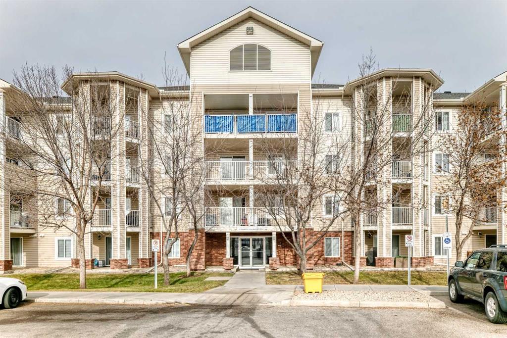 Picture of 312, 17 Country Village Bay NE, Calgary Real Estate Listing