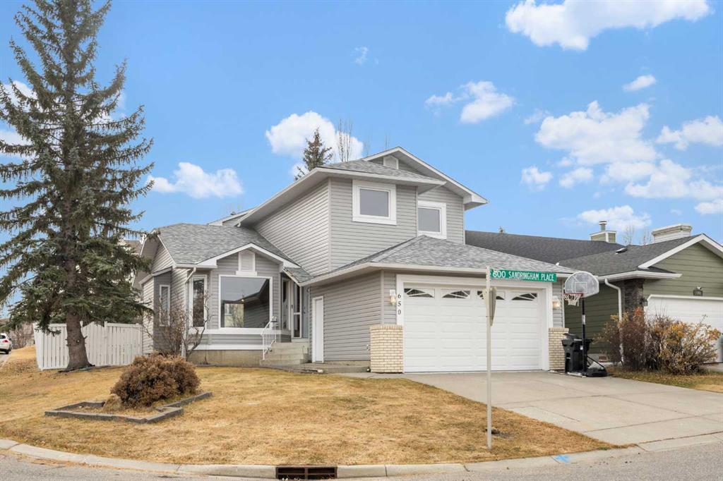Picture of 650 Sandringham Place NW, Calgary Real Estate Listing