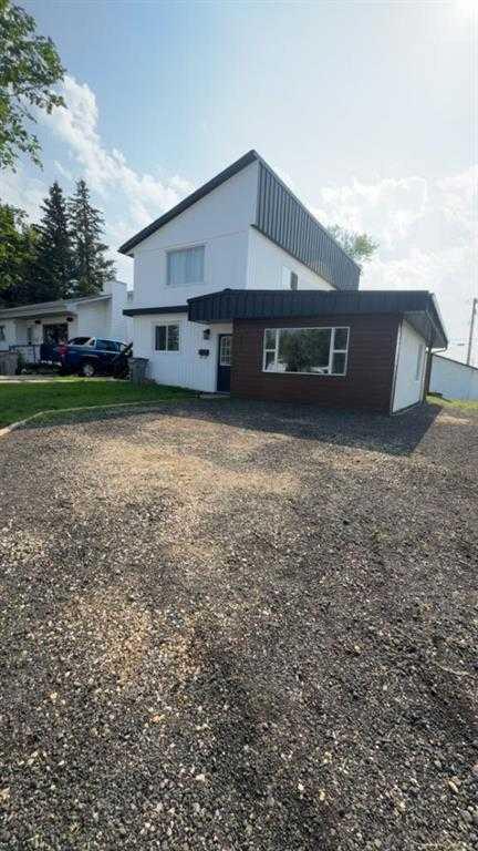 Picture of 9513 108 Avenue , Grande Prairie Real Estate Listing
