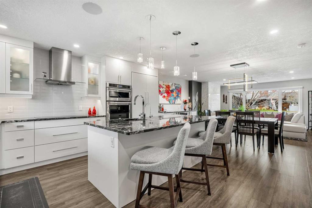 Picture of 348 Parkwood Close SE, Calgary Real Estate Listing