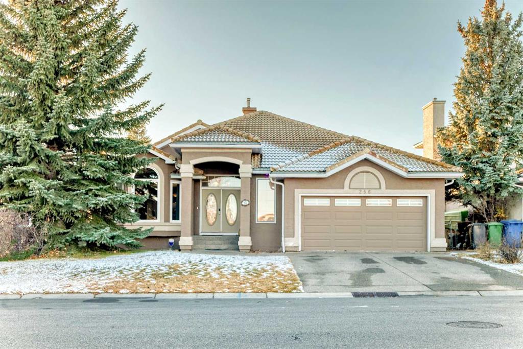 Picture of 256 LAKESIDE GREENS Drive , Chestermere Real Estate Listing