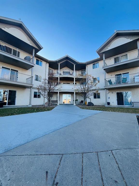 Picture of 104, 485 Red Crow Boulevard W, Lethbridge Real Estate Listing
