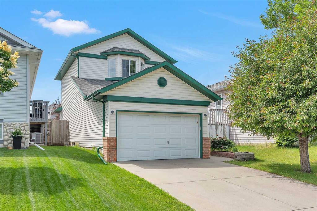 Picture of 15 harvest rose Circle NE, Calgary Real Estate Listing