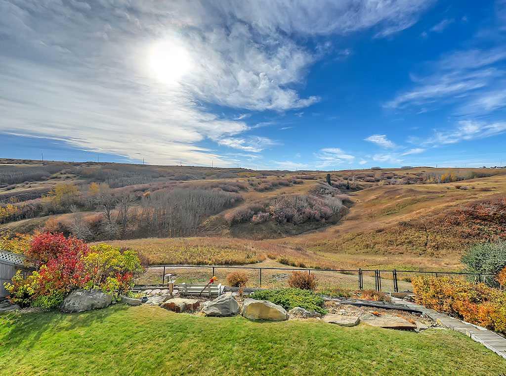 Picture of 352 Macewan Park View NW, Calgary Real Estate Listing