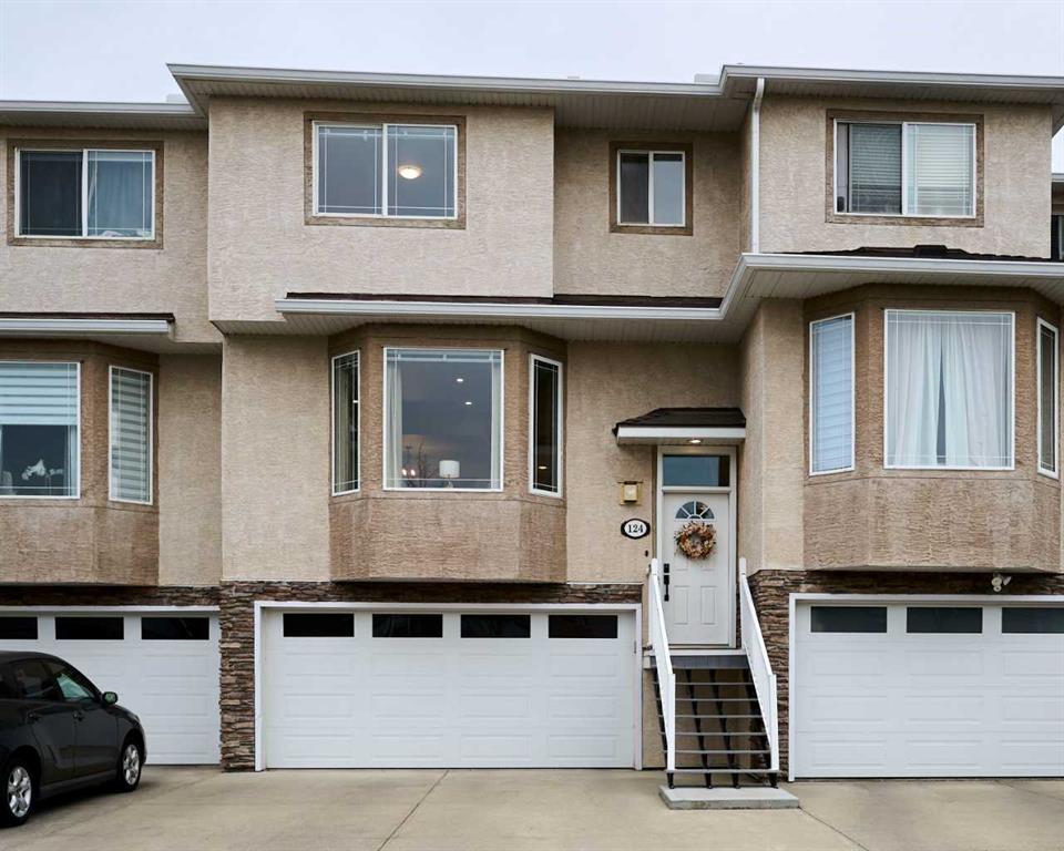 Picture of 124 Country Hills Gardens NW, Calgary Real Estate Listing