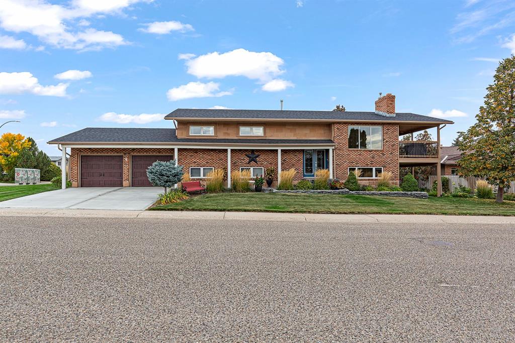 Picture of 4 Ross View Place SE, Medicine Hat Real Estate Listing