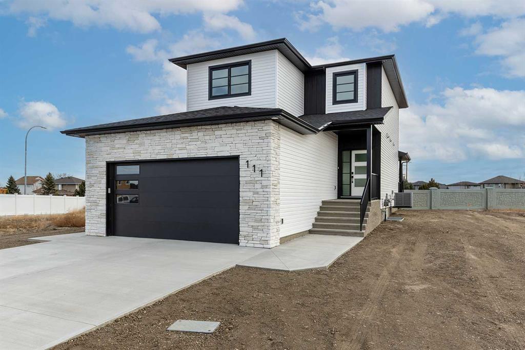 Picture of 111 Sierra Road SW, Medicine Hat Real Estate Listing