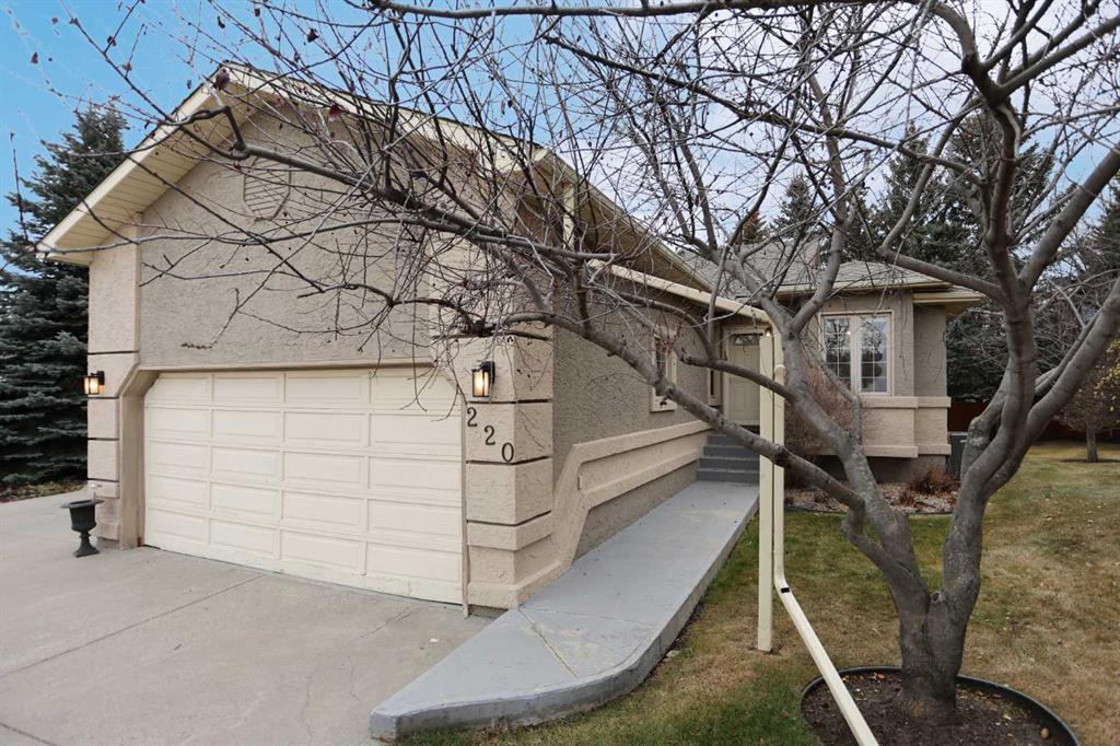 Picture of 220 Silver Creek Mews NW, Calgary Real Estate Listing