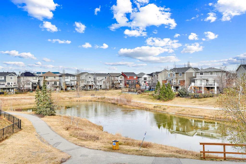 Picture of 208 Sagewood Landing SW, Airdrie Real Estate Listing