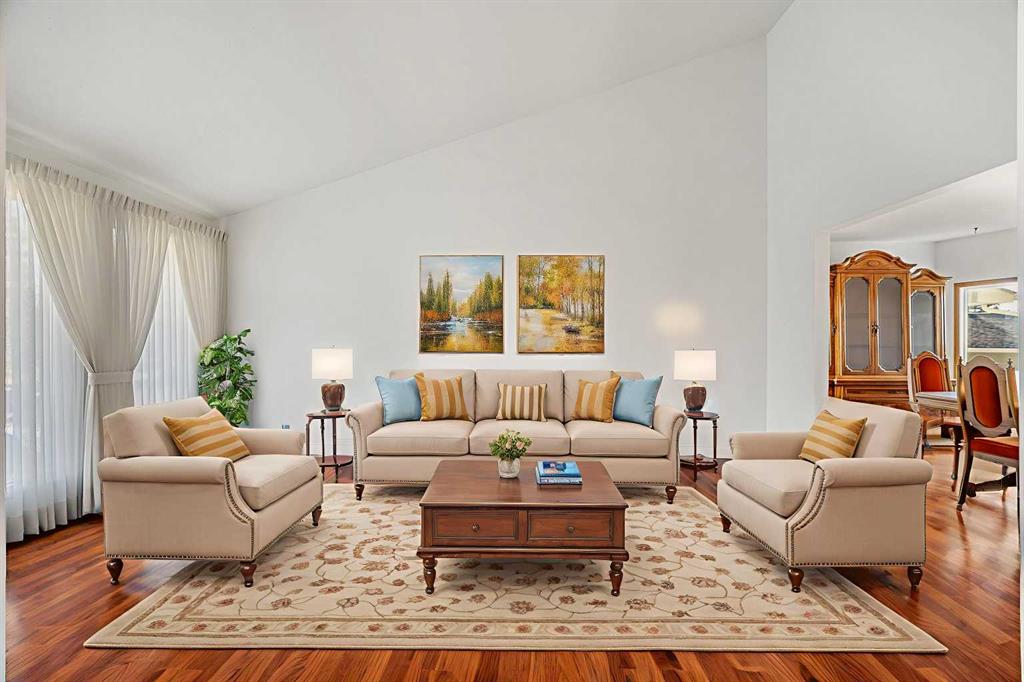 Picture of 720 Parkvalley Road SE, Calgary Real Estate Listing