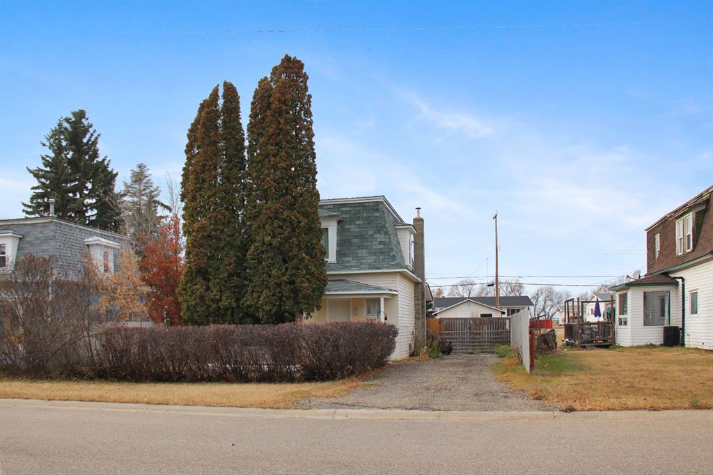 Picture of 5017 49A Street , Sedgewick Real Estate Listing