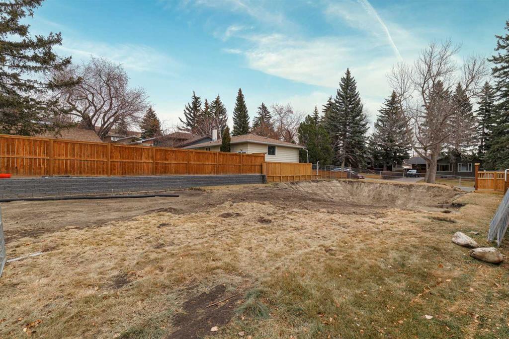 Picture of 4215 Chippewa Road NW, Calgary Real Estate Listing