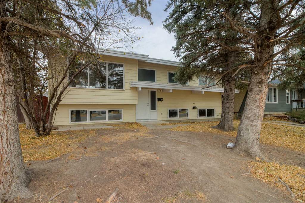 Picture of 49 Simon Fraser Boulevard W, Lethbridge Real Estate Listing