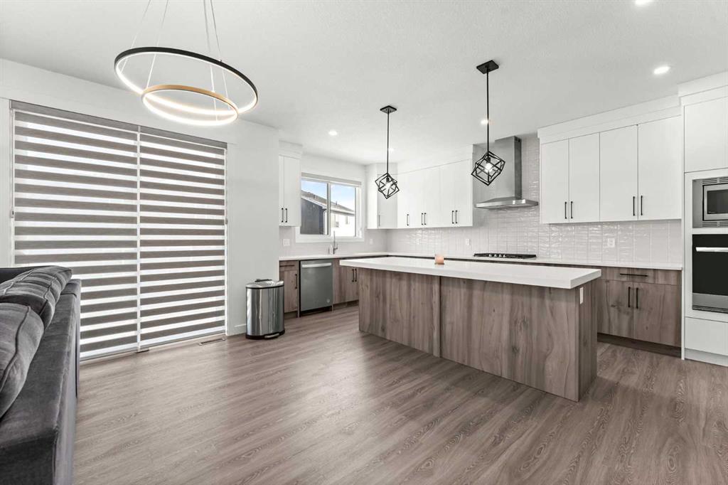 Picture of 125 South Shore View , Chestermere Real Estate Listing