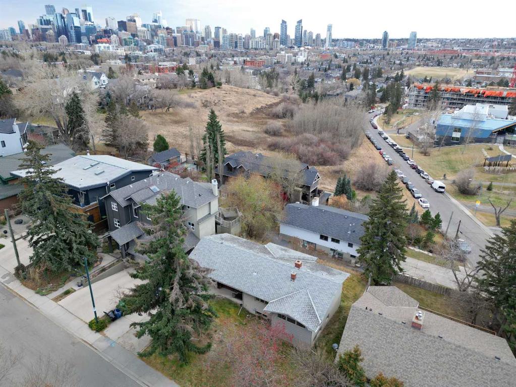 Picture of 1731 12 Avenue NW, Calgary Real Estate Listing
