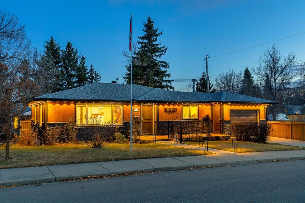 Picture of 3 Cardiff Drive NW, Calgary Real Estate Listing