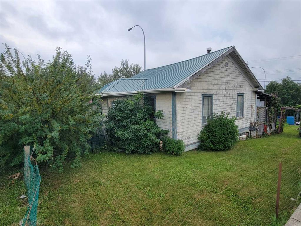 Picture of 4901 4 Avenue , Edson Real Estate Listing
