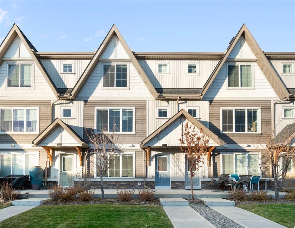 Picture of 2003, 250 Fireside View , Cochrane Real Estate Listing