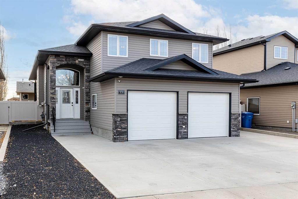 Picture of 331 Stratton Road SE, Medicine Hat Real Estate Listing