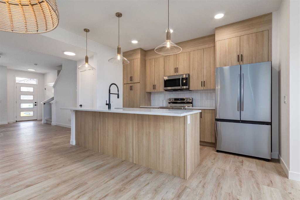 Picture of 158 Belvedere Crescent SE, Calgary Real Estate Listing