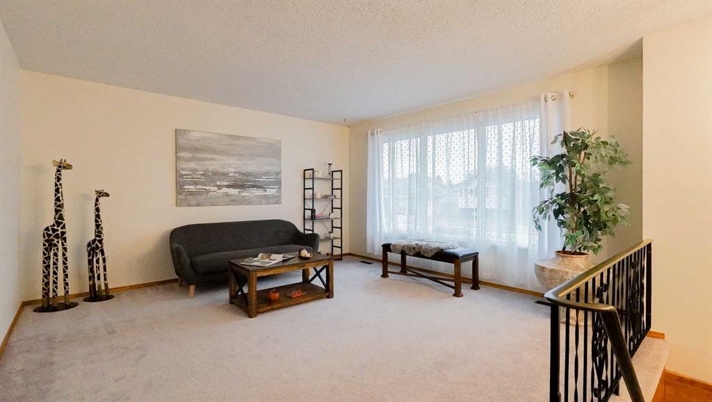 Picture of 2158 Hawke Crescent NE, Medicine Hat Real Estate Listing